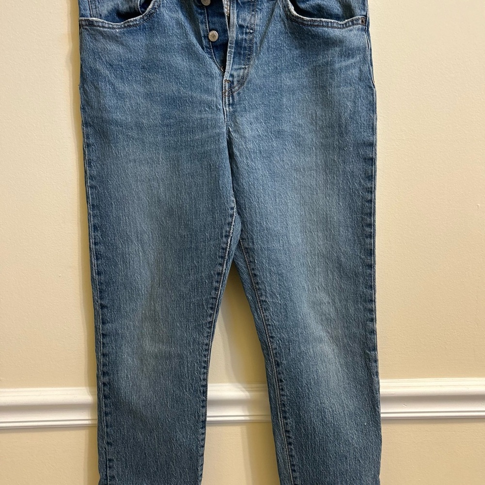 Levi’s Wedgie Straight Fit size 30